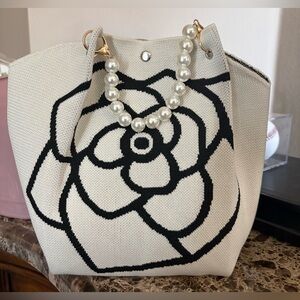Boutique  Cream and Black Tote Bag New